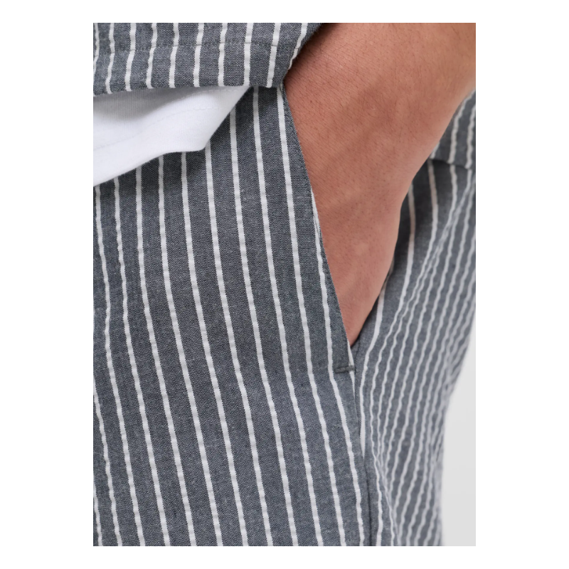 JJ REBEL Haven shorts - Navy Blazer W. Cloud Dancer