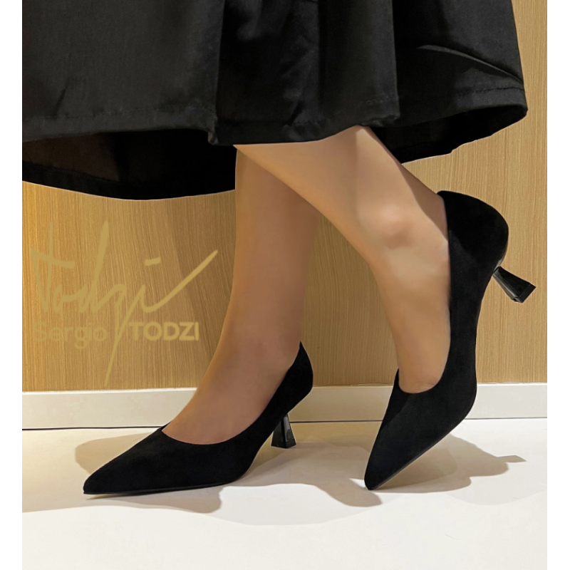 ITALIA Spidse Pumps M. Lille Hæl - Sort