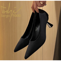 ITALIA Spidse Pumps M. Lille Hæl - Sort