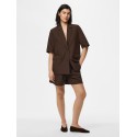 PIECES Bosella højtaljet pleated shorts - Hot Fudge
