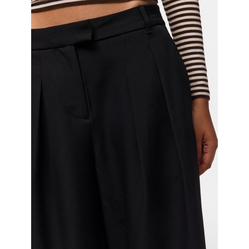 PIECES Olivia mid waist barrel bukser - Black