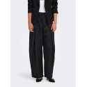 ONLY Pinya pleat barrel bukser - Black / Cloud Dancer Pinstripes