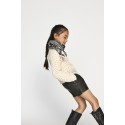 KIDS ONLY Korna Knit Triangular Scarf Acc - Sort